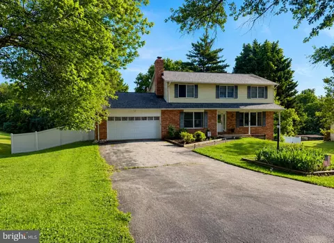 10048 Century Dr, Ellicott City, MD 21042