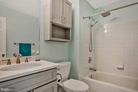 Bath - 9628 Park Ave, Laurel, MD 20723 photo 2 of 3