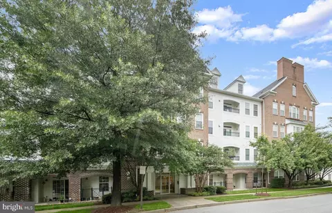5801 Clipper Ln #302, Clarksville, MD 21029
