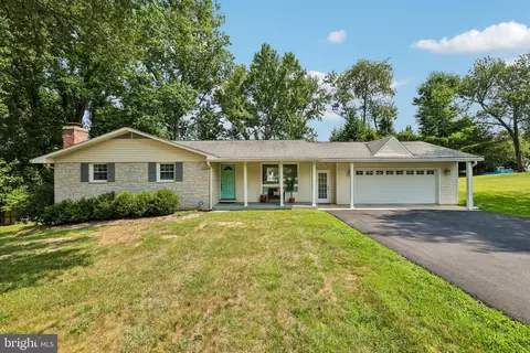 4805 S Haven Dr, Ellicott City, MD 21043