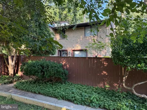 9251 Hobnail Ct, Columbia, MD 21045