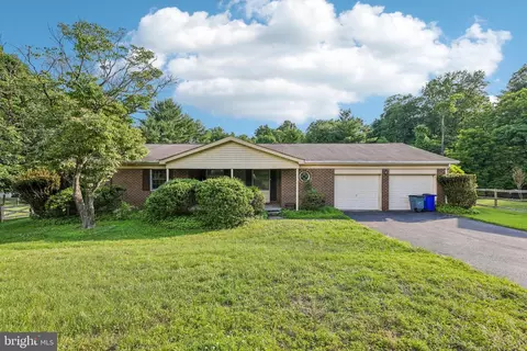 9707 Hollowood Ct, Ellicott City, MD 21042