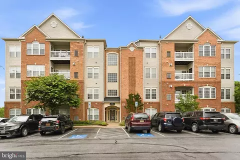 8245 Stone Crop Dr #B, Ellicott City, MD 21043