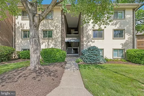 5041 Green Cir #4, Columbia, MD 21044