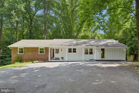 10206 Green Clover Ct, Ellicott City, MD 21042
