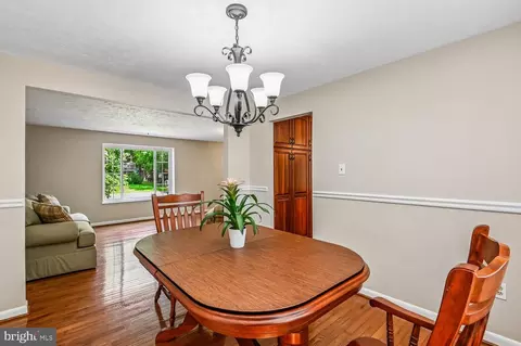 Dining - 9302 Northgate Rd, Laurel, MD 20723 photo 2 of 3
