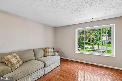 Living - 9302 Northgate Rd, Laurel, MD 20723 photo 2 of 4