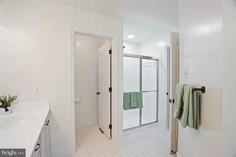 Bath - Undisclosed, Hanover, MD 21076 photo 3 of 5