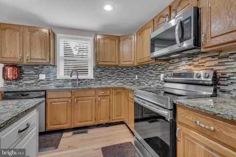 Kitchen - 9301 N Laurel Rd, Laurel, MD 20723 photo 1 of 4