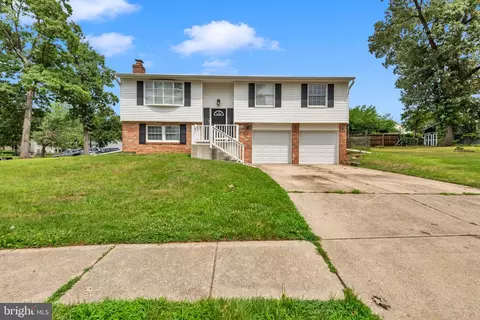 Exterior - 9301 N Laurel Rd, Laurel, MD 20723 photo 2 of 12