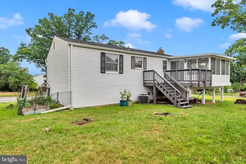 Exterior - 9301 N Laurel Rd, Laurel, MD 20723 photo 9 of 12