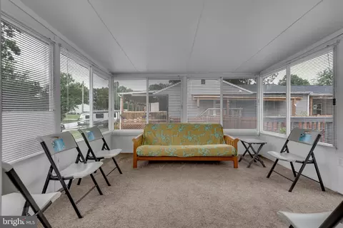 Exterior - 9301 N Laurel Rd, Laurel, MD 20723 photo 4 of 12