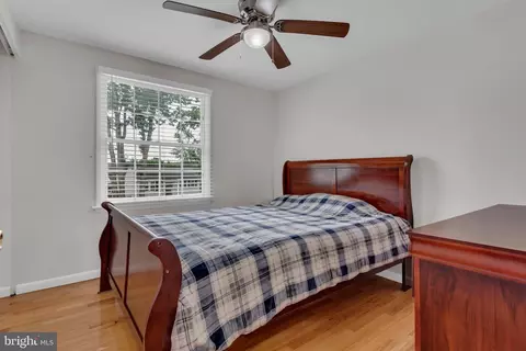 Bedroom - 9301 N Laurel Rd, Laurel, MD 20723 photo 4 of 4