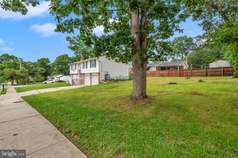 Exterior - 9301 N Laurel Rd, Laurel, MD 20723 photo 3 of 12