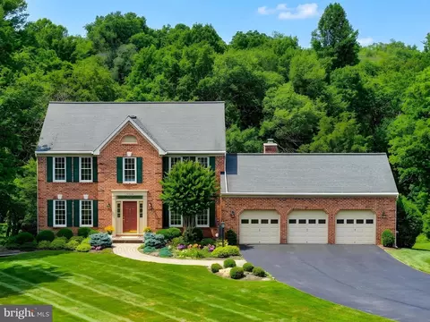 12806 Forestview Ct, Sykesville, MD 21784