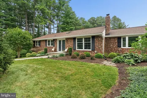 10173 Green Clover Dr, Ellicott City, MD 21042