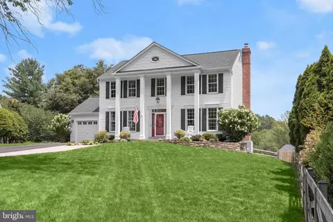 9704 Oriole Ct, Ellicott City, MD 21042