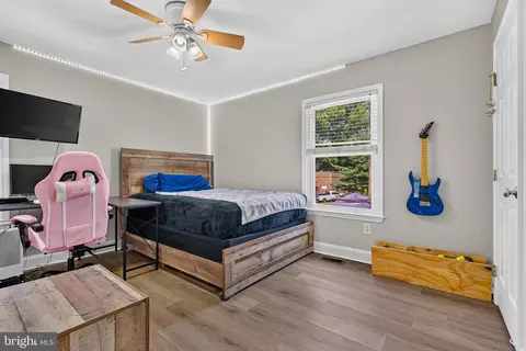 Bedroom - 9404 Fairview Ave, Laurel, MD 20723 photo 5 of 8
