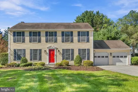10201 Little Brick House Ct, Ellicott City, MD 21042