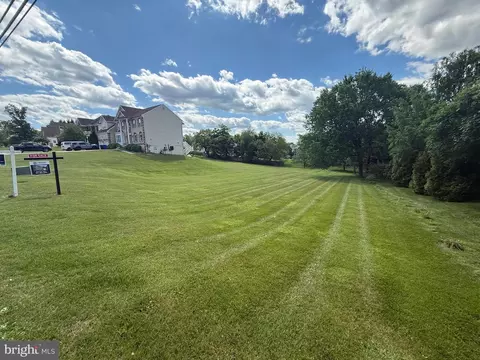 4996 Ilchester Rd, Ellicott City, MD 21043