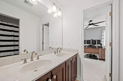 Bath - 10693 Harding Rd, Laurel, MD 20723 photo 6 of 6
