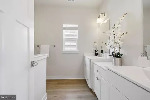 Entry Way - 8115 Primrose Ln, Laurel, MD 20723 photo 11 of 18