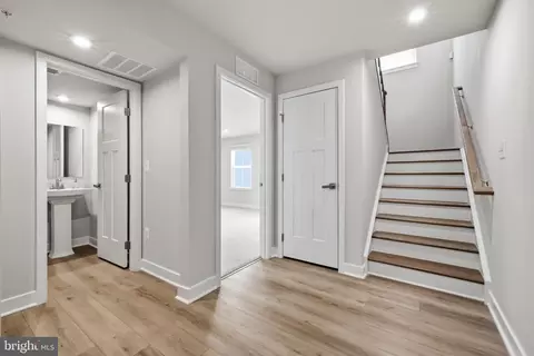 Entry Way - 8115 Primrose Ln, Laurel, MD 20723 photo 14 of 18