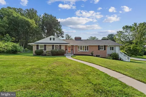 2841 Montclair Dr, Ellicott City, MD 21043
