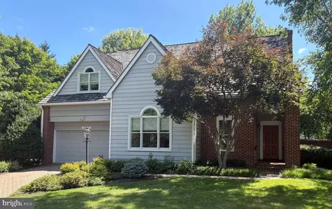 11201 Shadowmere Mews, Columbia, MD 21044