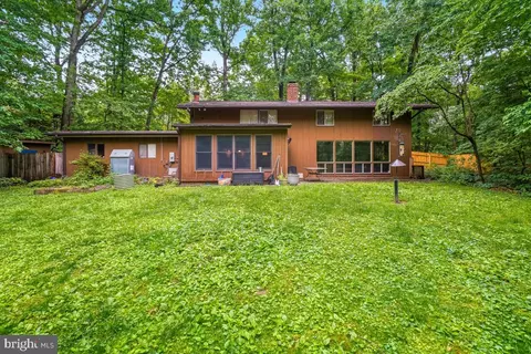 Exterior - 8545 Pineway Ct, Laurel, MD 20723 photo 10 of 11