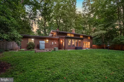 Exterior - 8545 Pineway Ct, Laurel, MD 20723 photo 4 of 11