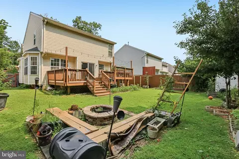Exterior - 9236 Stream View Ln, Laurel, MD 20723 photo 5 of 6