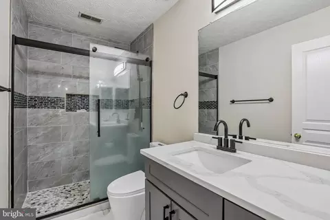 Bath - 9236 Stream View Ln, Laurel, MD 20723 photo 1 of 2