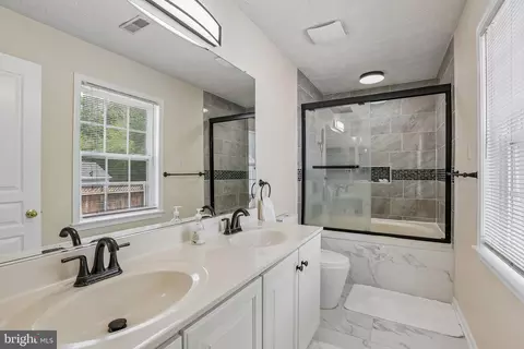Bath - 9236 Stream View Ln, Laurel, MD 20723 photo 2 of 2