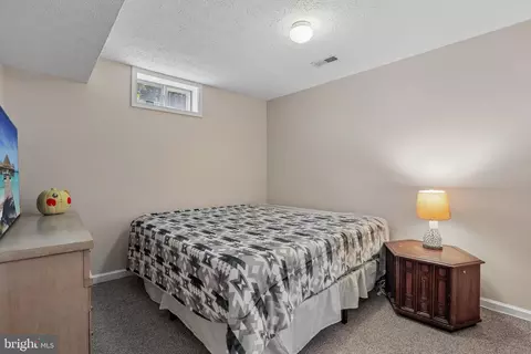 Bedroom - 9236 Stream View Ln, Laurel, MD 20723 photo 1 of 4