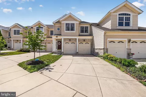 8702 Timber Oak Ln, Laurel, MD 20723