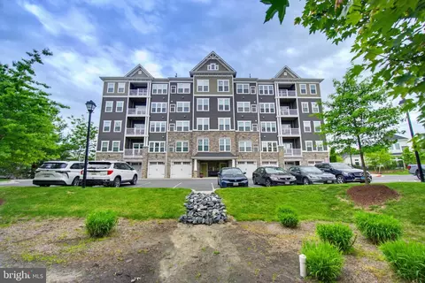 8911 Carls Ct #F, Ellicott City, MD 21043