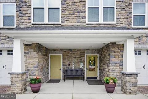 8911 Carls Ct #F, Ellicott City, MD 21043