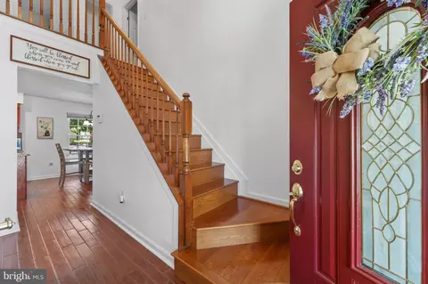 6208 Greenleaf Ln, Elkridge, MD 21075