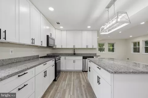9542 Farewell Rd, Columbia, MD 21045