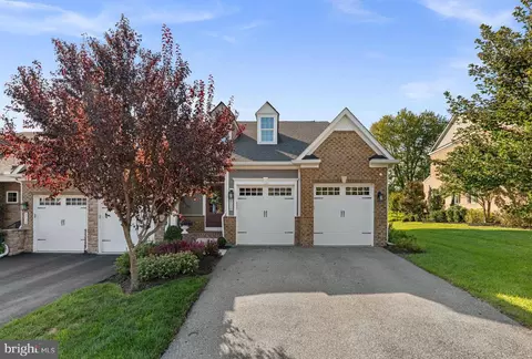 2730 Vardon Ln, Ellicott City, MD 21042