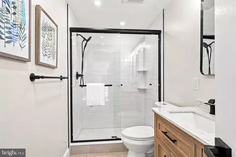 Bath - 16205 Frederick Rd, Woodbine, MD 21797 photo 3 of 7