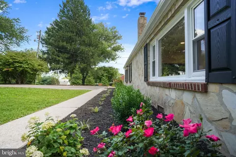 Exterior - 16205 Frederick Rd, Woodbine, MD 21797 photo 3 of 10