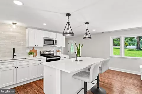 Kitchen - 16205 Frederick Rd, Woodbine, MD 21797 photo 7 of 7