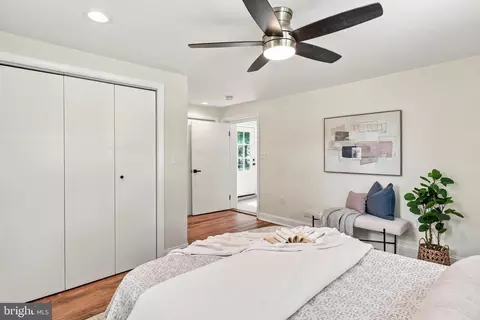 Bedroom - 16205 Frederick Rd, Woodbine, MD 21797 photo 4 of 8