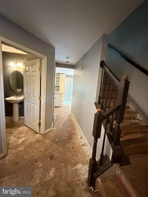 Entry Way - 9939 Harmony Ln, Laurel, MD 20723 photo 4 of 8