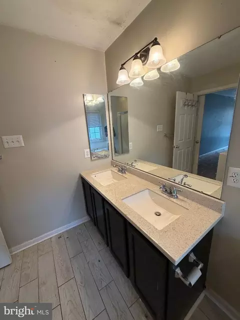 Bath - 9939 Harmony Ln, Laurel, MD 20723 photo 4 of 4