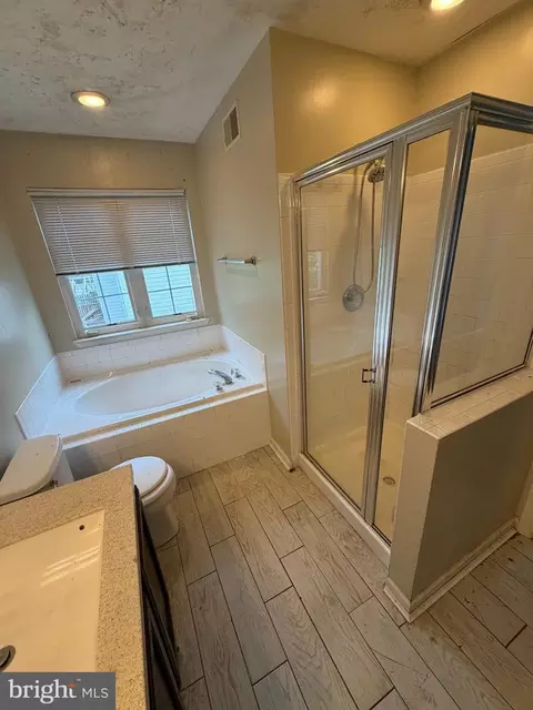 Bath - 9939 Harmony Ln, Laurel, MD 20723 photo 3 of 4