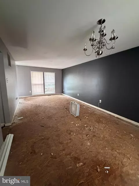 Living - 9939 Harmony Ln, Laurel, MD 20723 photo 3 of 4