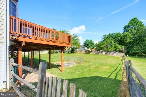 Exterior - 8625 Tower Dr, Laurel, MD 20723 photo 12 of 13